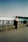 О.Олексюк біля Ніагарського водоспаду. Канада. 1995 р.